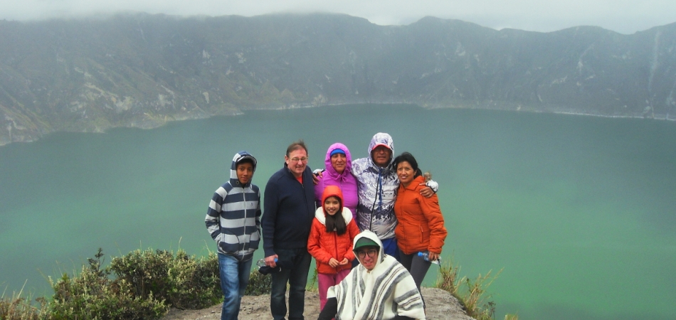"Visite de la lagune de Quilatoa, avec Ramiro, habitant local et cousin d'Irèné et sa famille."